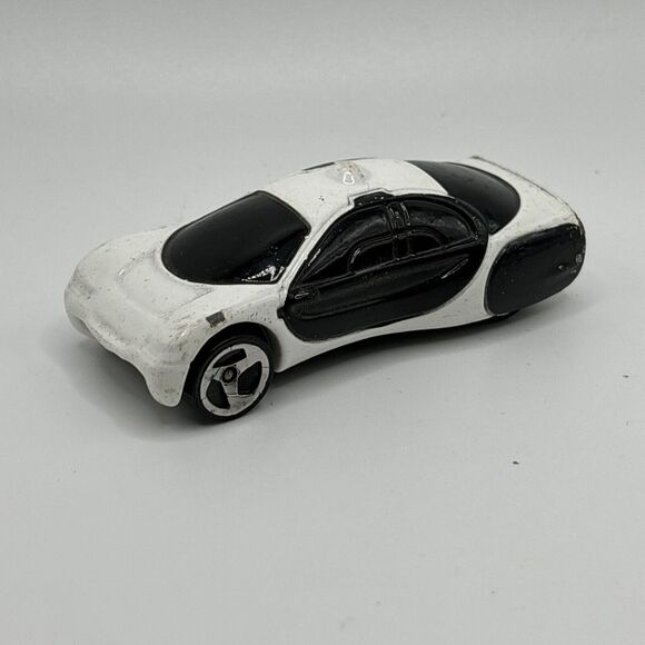 Hot Wheels '93 Warner Demolition Man GM Ultralite White Black Die Cast Metal Car - Picture 1 of 12